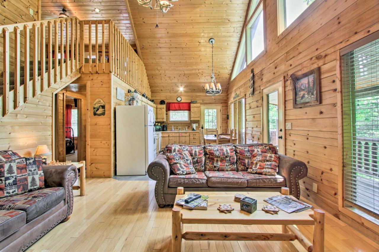 Cabin With Hot Tub And Deck About 12 Mi To Pigeon Forge! Sevierville Exteriér fotografie