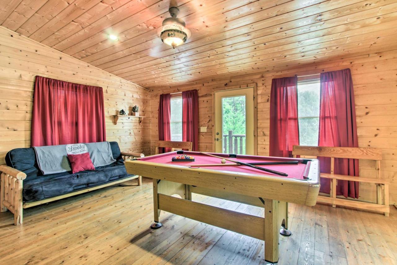 Cabin With Hot Tub And Deck About 12 Mi To Pigeon Forge! Sevierville Exteriér fotografie