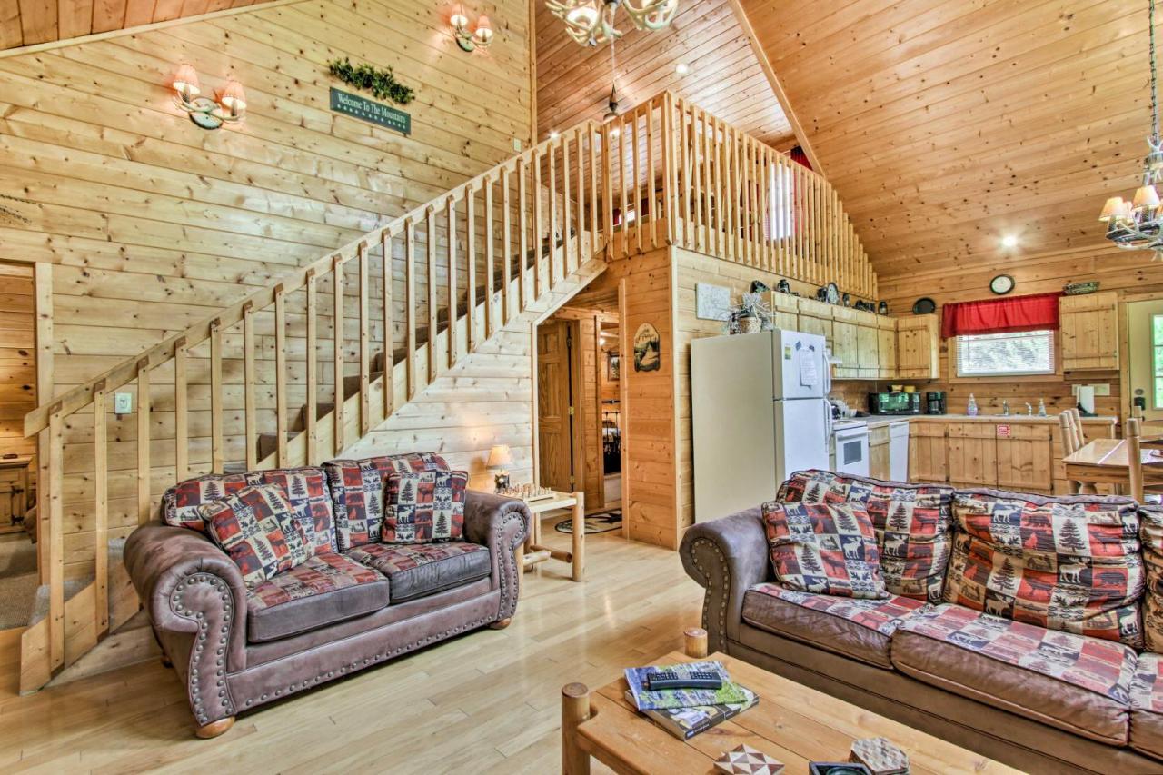 Cabin With Hot Tub And Deck About 12 Mi To Pigeon Forge! Sevierville Exteriér fotografie