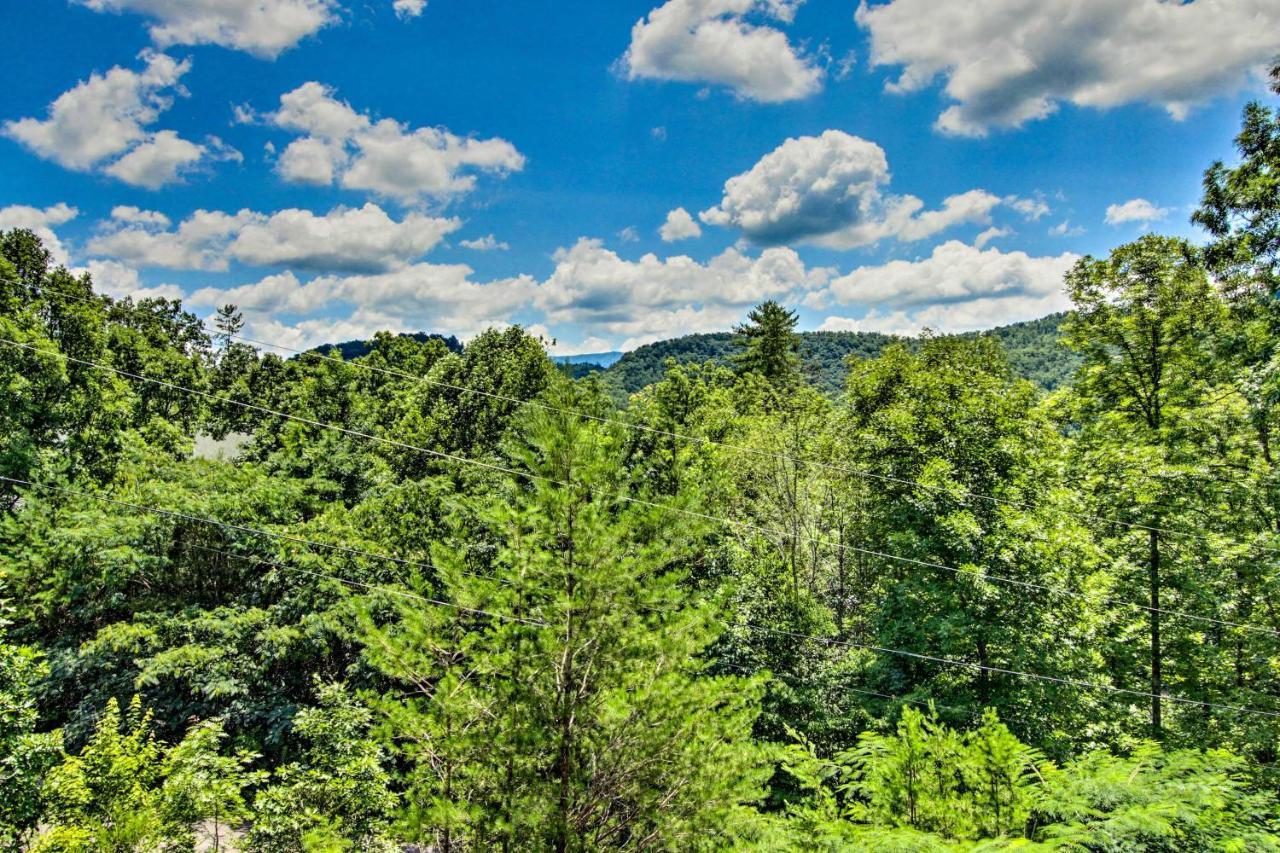 Cabin With Hot Tub And Deck About 12 Mi To Pigeon Forge! Sevierville Exteriér fotografie