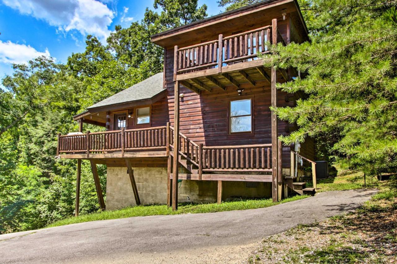 Cabin With Hot Tub And Deck About 12 Mi To Pigeon Forge! Sevierville Exteriér fotografie