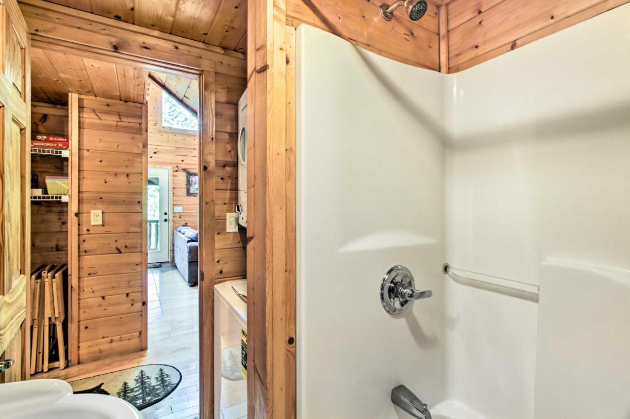 Cabin With Hot Tub And Deck About 12 Mi To Pigeon Forge! Sevierville Exteriér fotografie